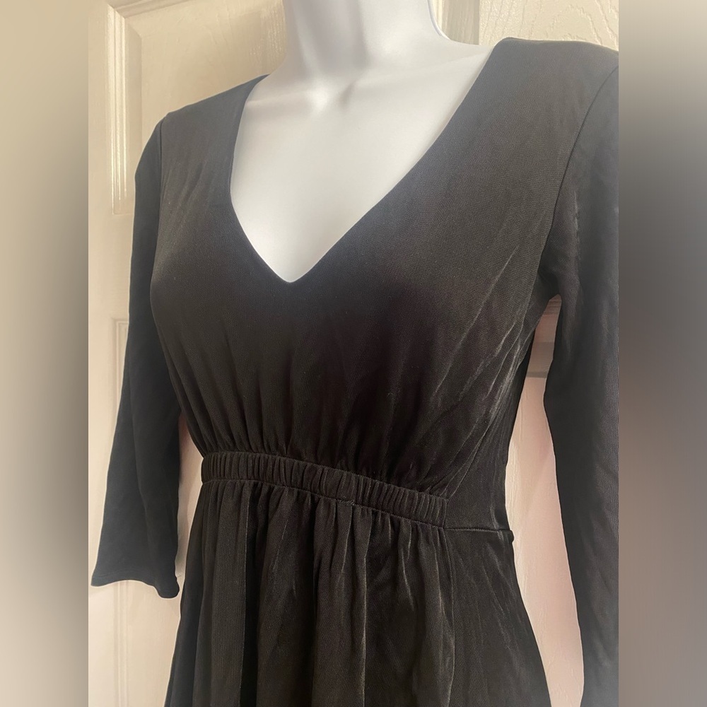 Aritzia Babaton Black little V-neck Mini dress size S - Picture 2 of 6